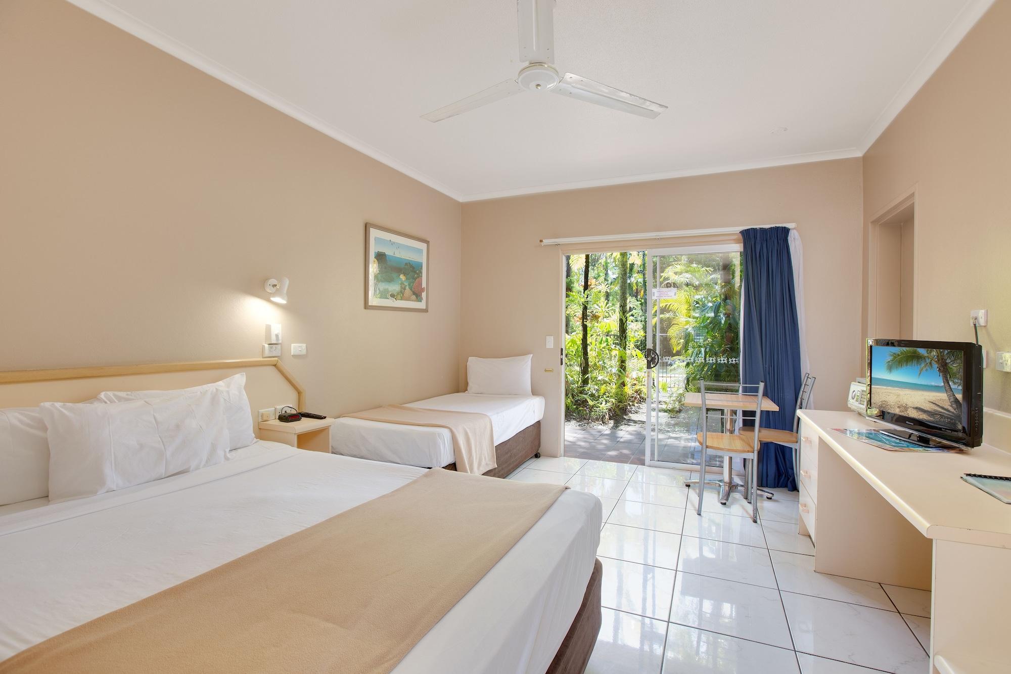 Hotel Tropiq Кэрнс Экстерьер фото