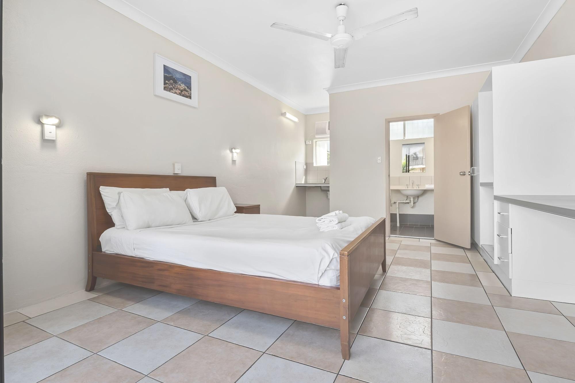 Hotel Tropiq Кэрнс Экстерьер фото