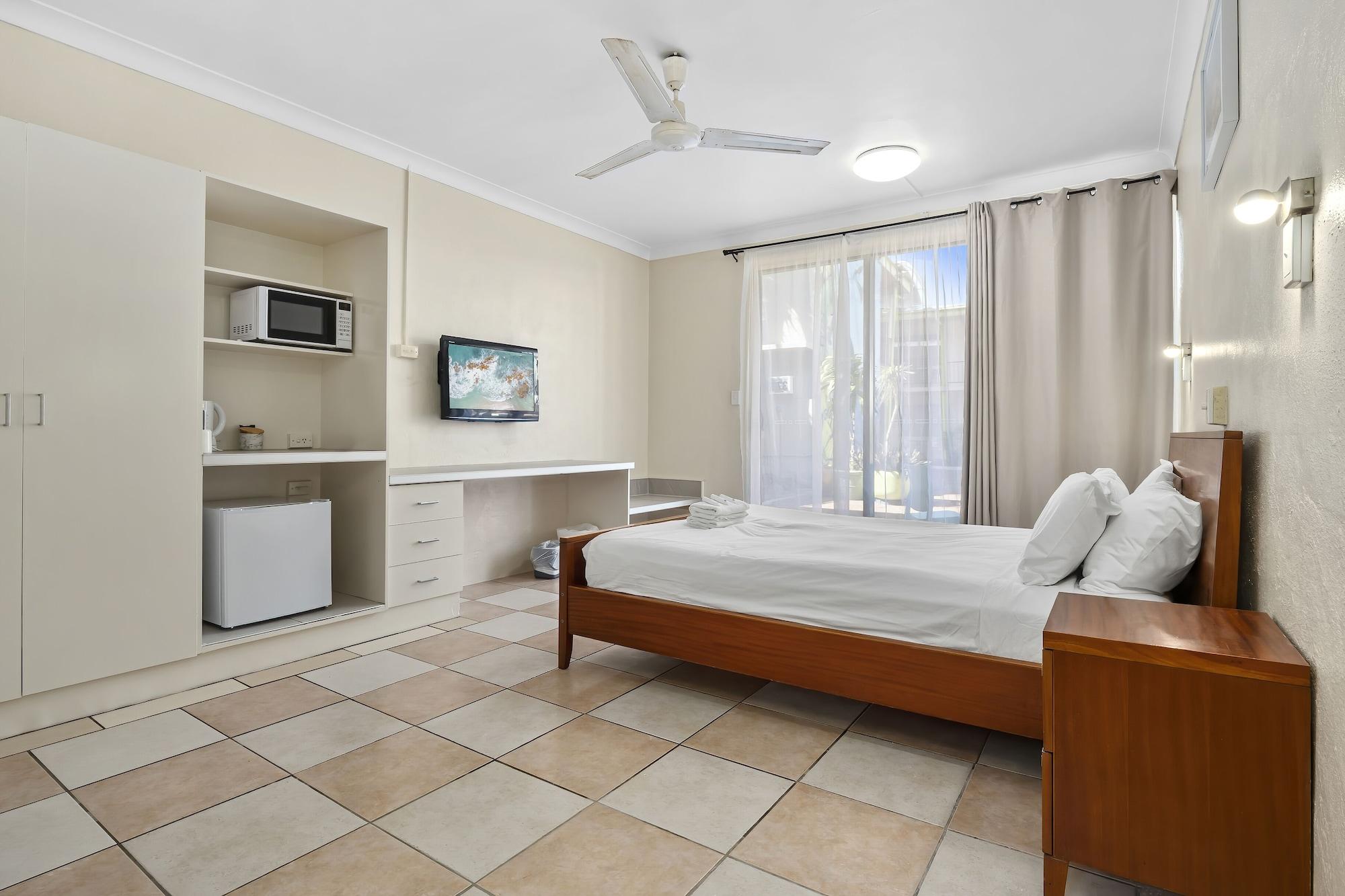Hotel Tropiq Кэрнс Экстерьер фото