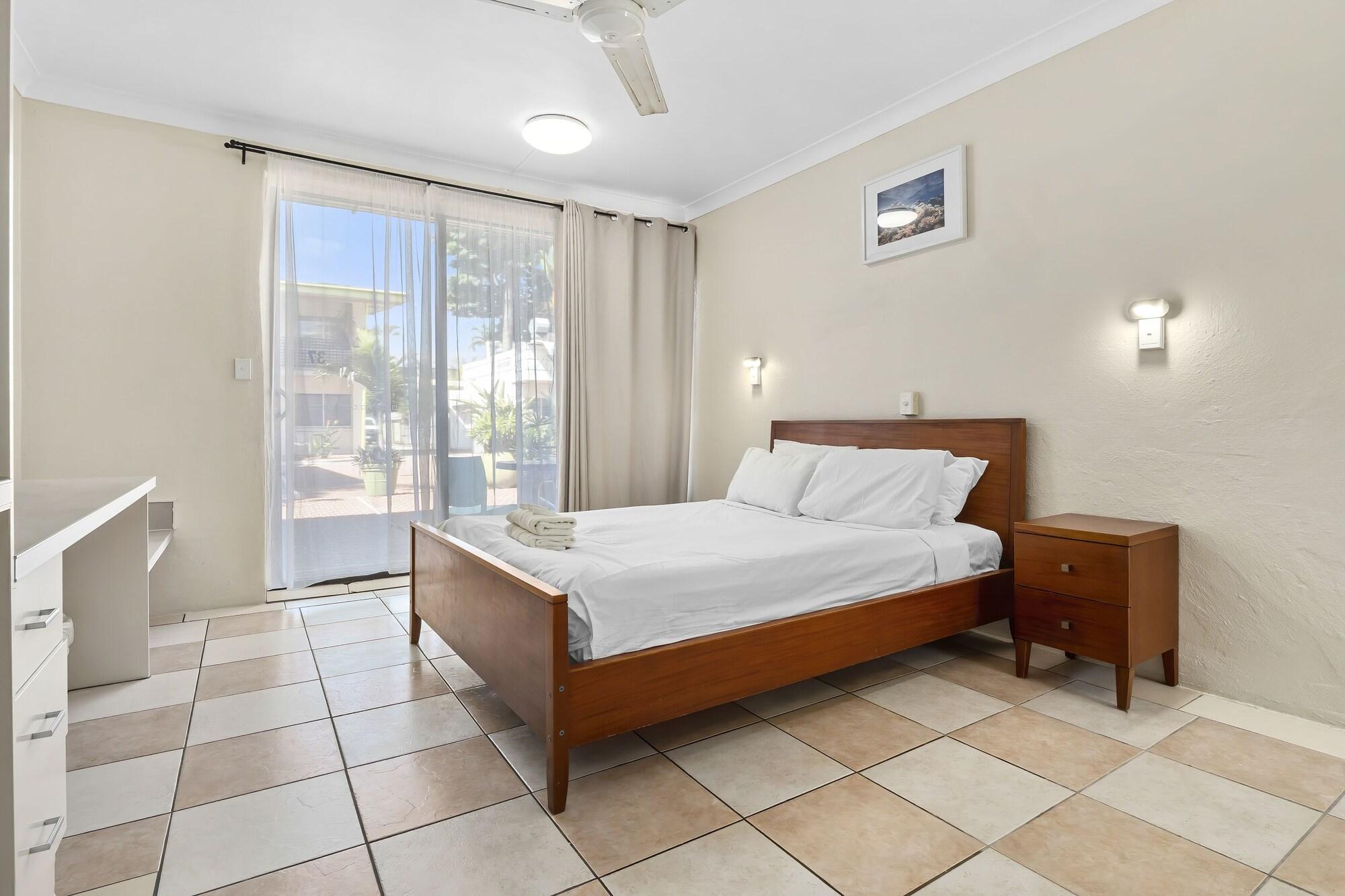 Hotel Tropiq Кэрнс Экстерьер фото